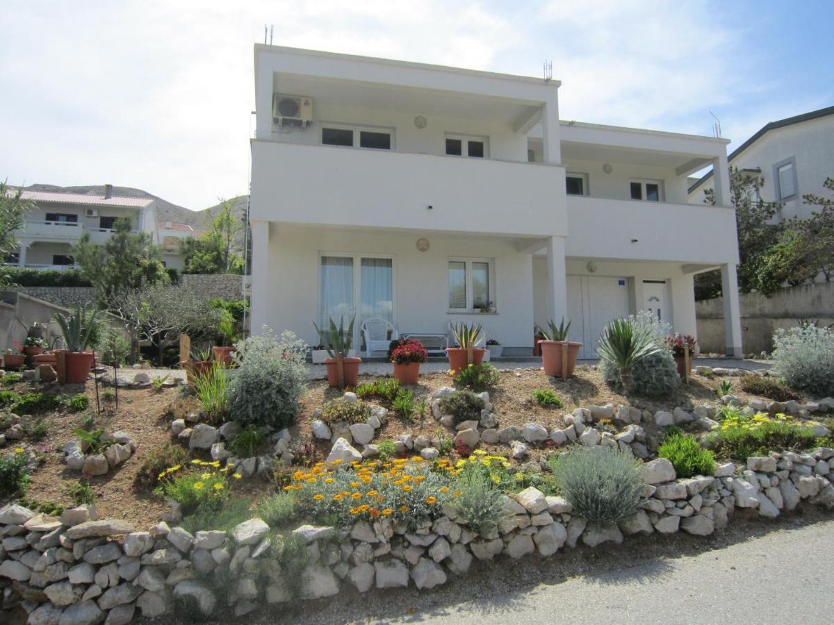 Apartments Veronika Паг Экстерьер фото