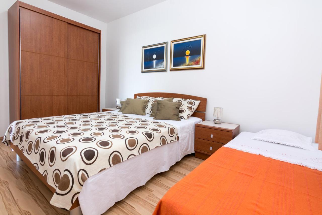 Apartments Veronika Паг Экстерьер фото