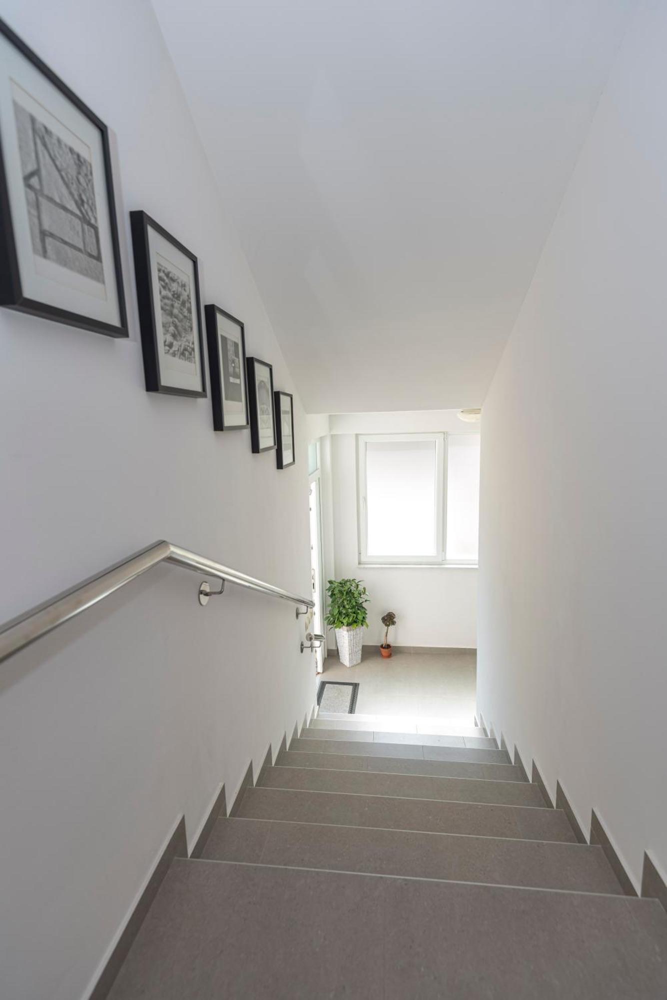 Apartments Veronika Паг Экстерьер фото