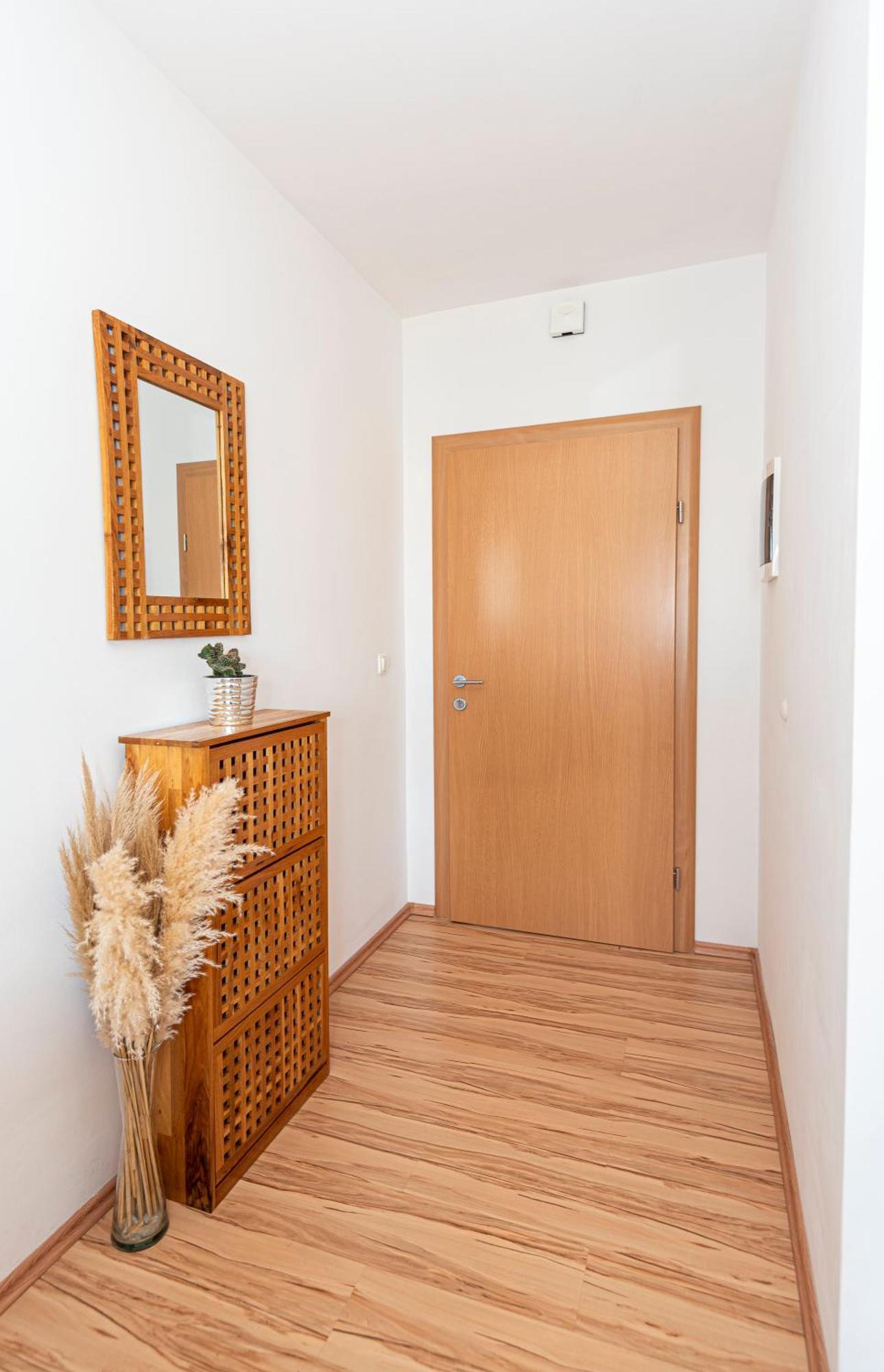 Apartments Veronika Паг Экстерьер фото