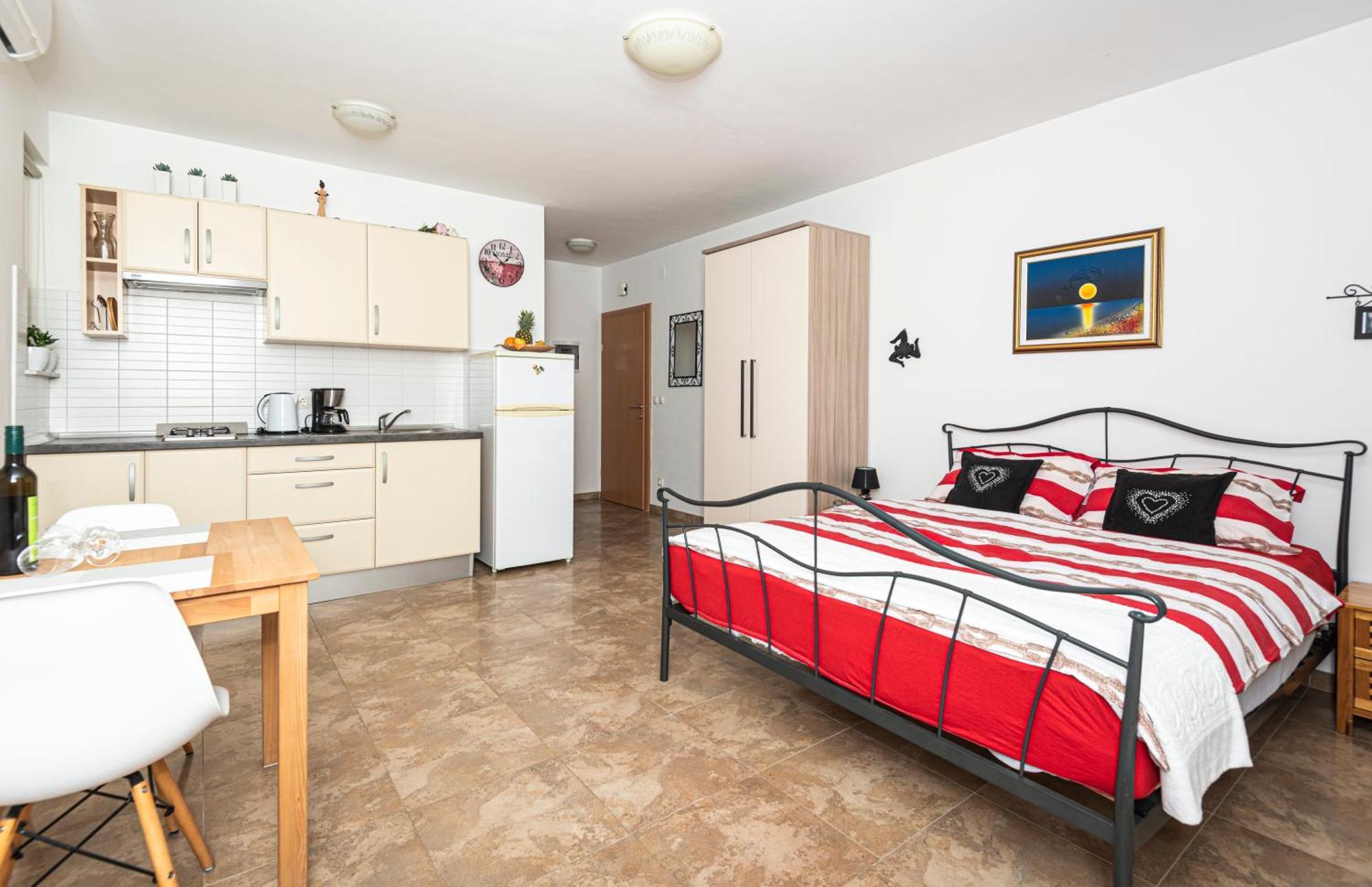 Apartments Veronika Паг Экстерьер фото
